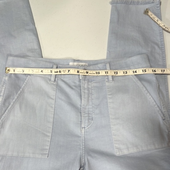 LOFT Skinny Crop with Frayed Hem Light Wash 8 / 29 - Picture 13 of 15